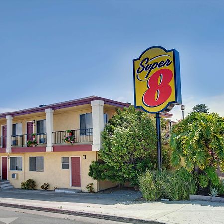 Super 8 By Wyndham Santa Cruz Beach Boardwalk Eksteriør billede